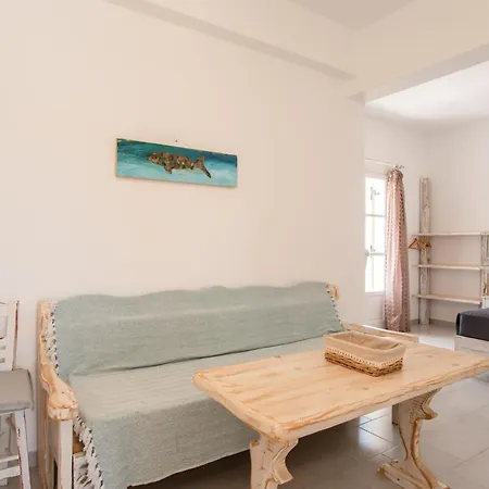 Retreats 4 Paros בית נופש *