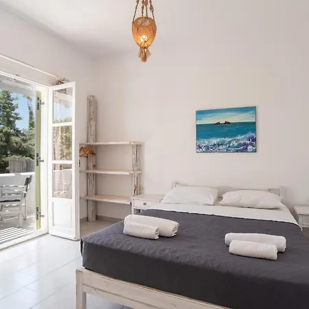 Ferienhaus Retreats 4 Paros Isterni (Paros)