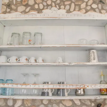 Retreats 4 Paros Isterni (Paros)